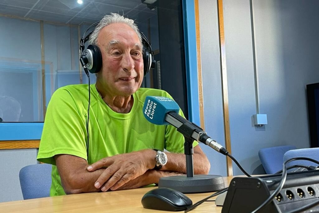 Romà Ribas, als estudis de la ràdio
