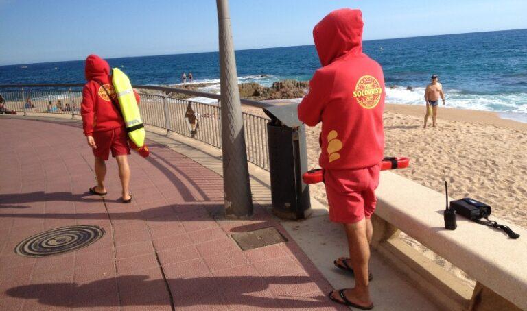 Els socorristes ja actuen a totes les platges i cales de Lloret
