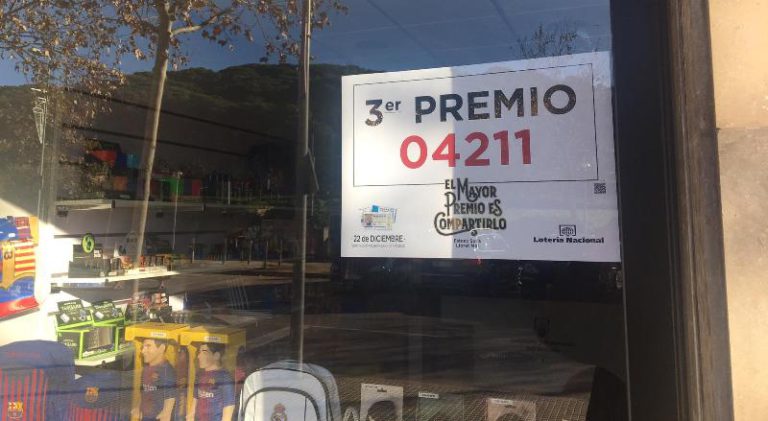 Lloret pessiga un dècim -guardonat amb 50.000 euros- del tercer premi de la Loteria de Nadal