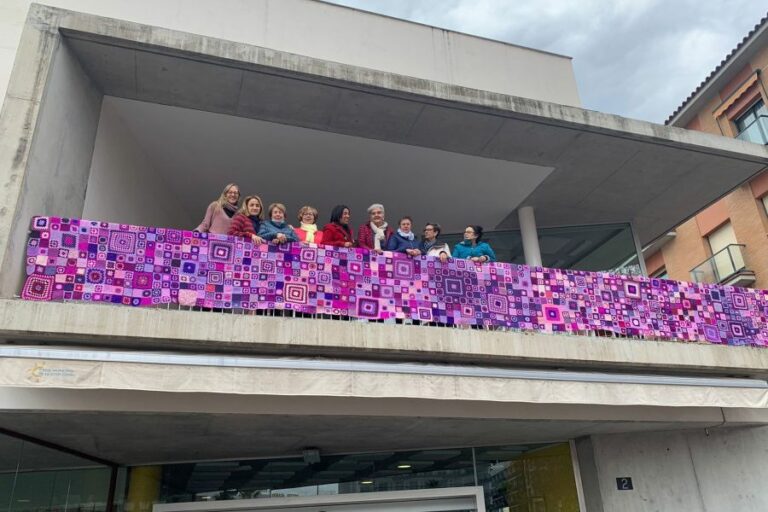 Tapís 8 de Març al Casal Municipal de la Gent Gran