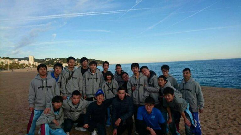 Més de 400 persones, vingudes fins i tot del Japó, en un torneig internacional de waterpolo