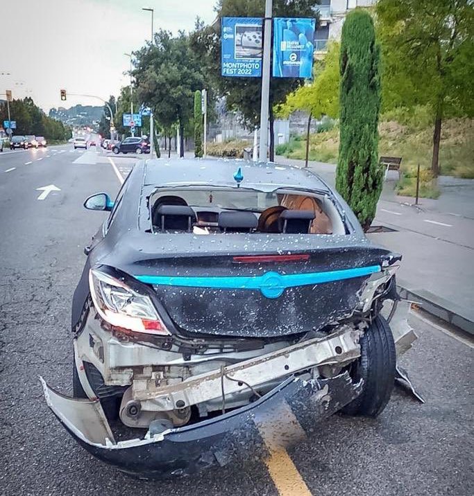Un dels cotxes sinistrats en l'accident a Fenals.