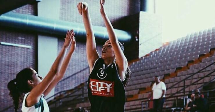 La jugadora de bàsquet lloretenca Agustina Talasimov jugarà als EUA la temporada vinent