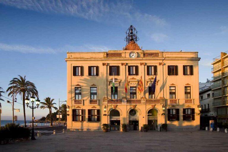 MILLOR i PP exigeixen en una moció que es netegin carrers i contenidors