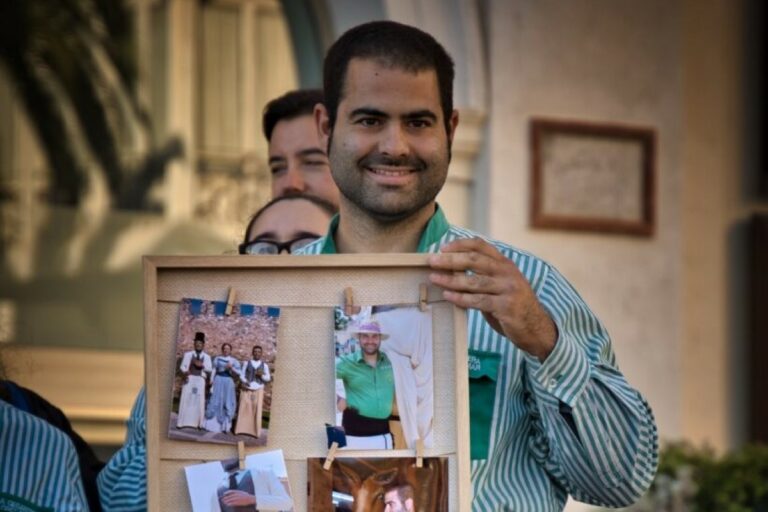 Albert Santiago, a l'11a trobada de gegants de Lloret de Mar