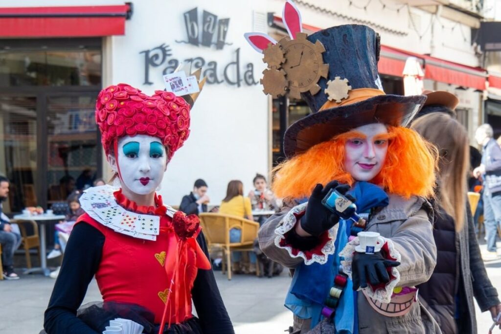'Looking for the Alice' (Ajuntament de Lloret)