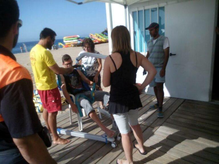 Lloret és una de les destinacions amb més serveis per a banyistes discapacitats