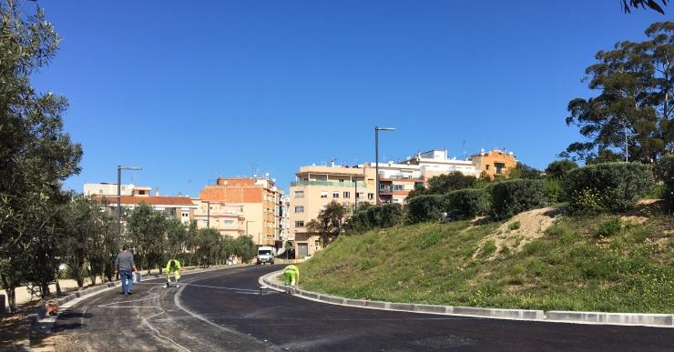 Recta final a l’aparcament de Can Xardó, que s’obrirà per Setmana Santa