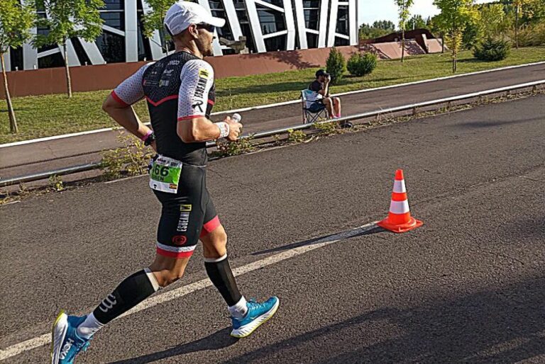 Rubén Aragón corre al Ironman Full de Vitòria.