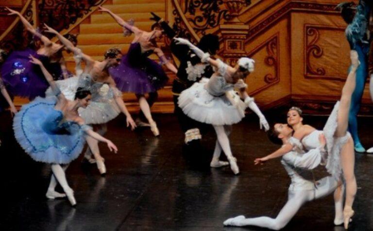 56 persones del Casal de la Gent Gran van a veure el ballet de ‘El Trencanous’, aquest divendres