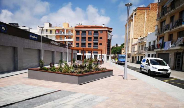 L’Ajuntament recepciona la plaça Blanca Aurora, un nou espai obert i d’ús públic al centre de Lloret