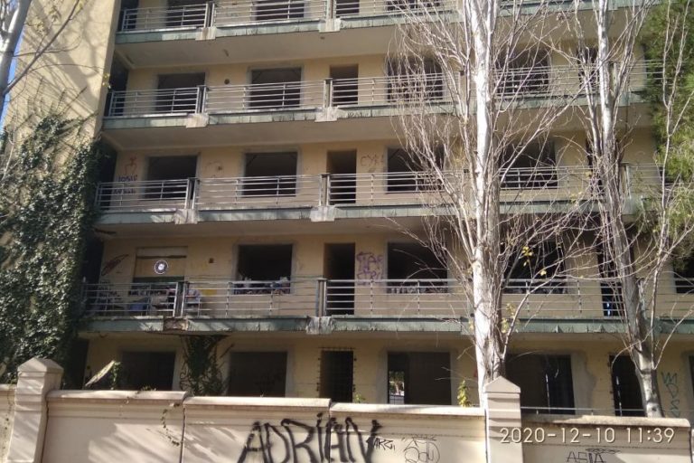 Lloret en Comú exigeix una solució per a l’edifici Brava Park, amb un estat «preocupant»