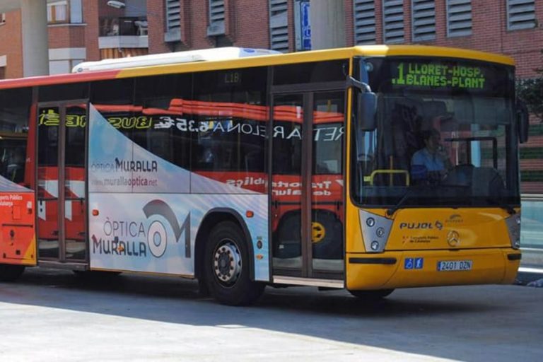 Es reactiva la línia de bus que uneix Lloret amb l’estació de tren de Blanes