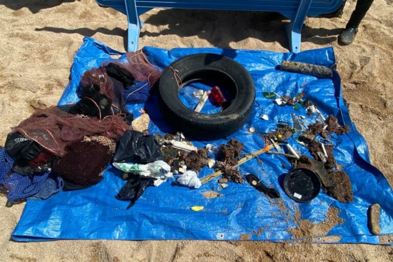 Deixalles trobades al fons marí de Sa Caleta