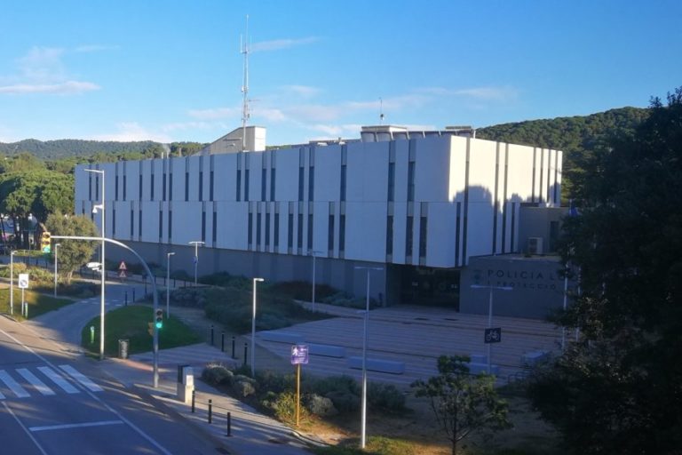 La Caserna de la Policia Local (Policia Local de Lloret de Mar)