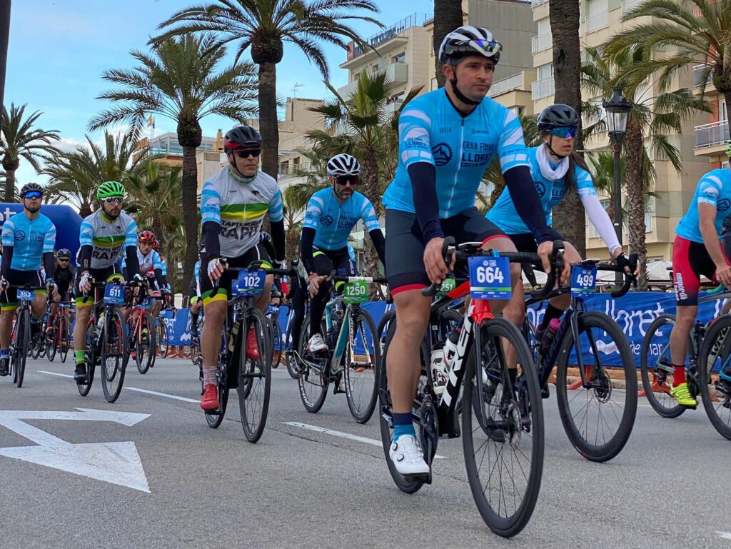 Sortida de la Gran Fondo Lloret Costa Brava.