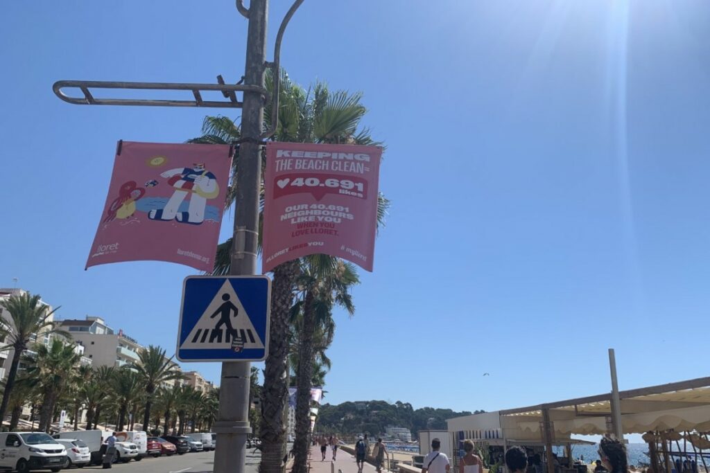Les banderoles de la campanya de civisme d'aquest estiu a Lloret de Mar