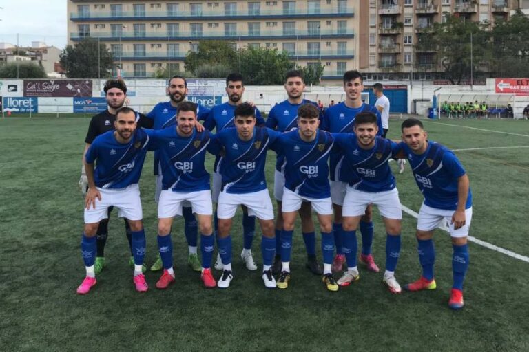 El primer equip del CF Lloret.