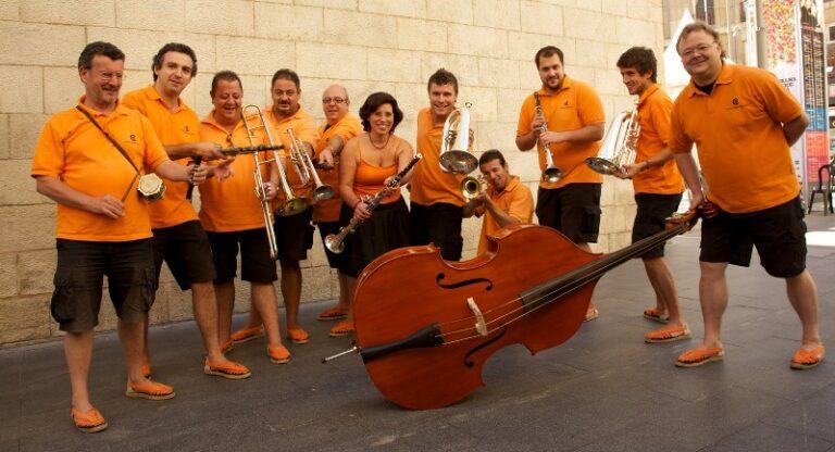 La cobla Contemporània actua aquest dissabte a la plaça de la Vila (22h)