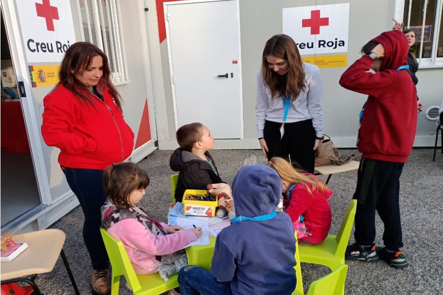 El punt d'assistència de la Creu Roja a Garrigàs (ACN).