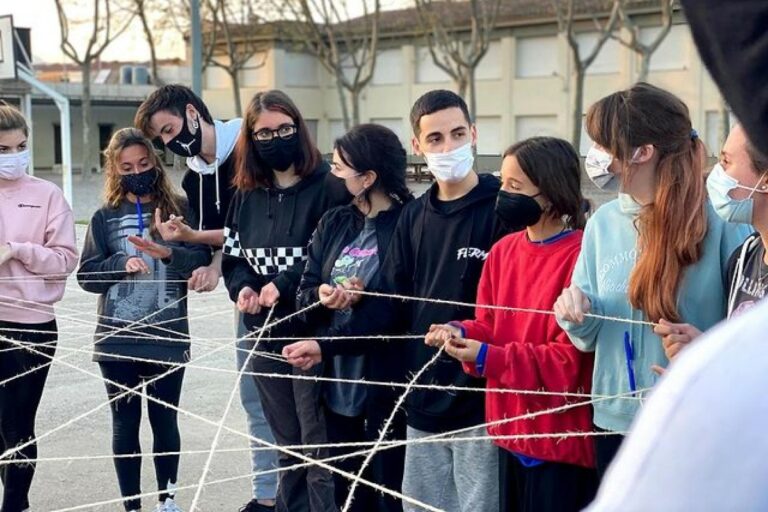 Un curs de monitors en el lleure infantil i juvenil (Escola Galligants)
