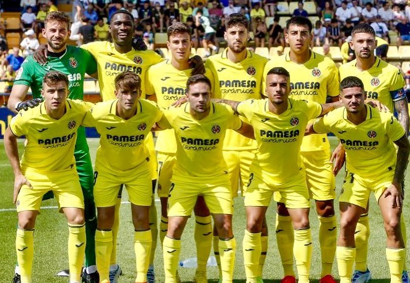 El Villarreal B abans del partit