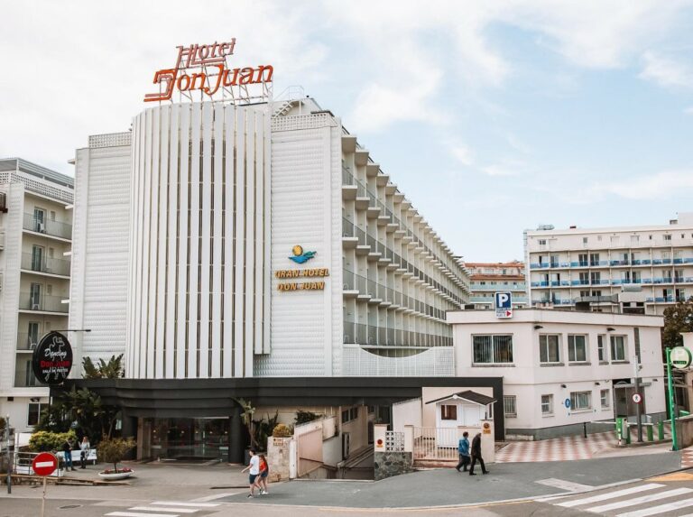 La façana de l'hotel (Don Juan Hotels)