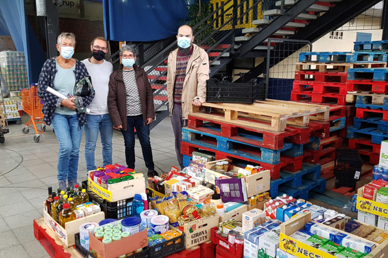 Donació d'aliments de Lloret de Dalt al CDA