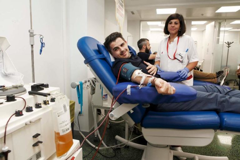 Un donant de plasma (Banc de Sang i Teixits)