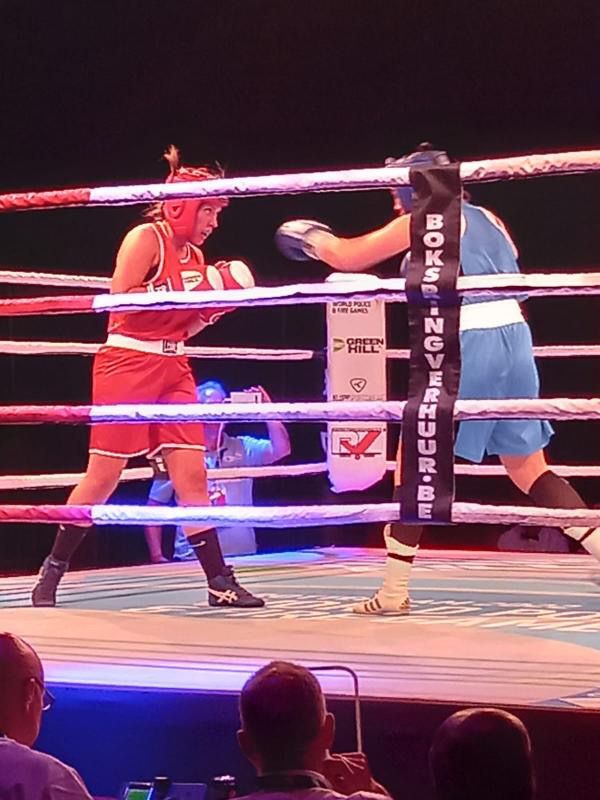 dunia martinez, en combat