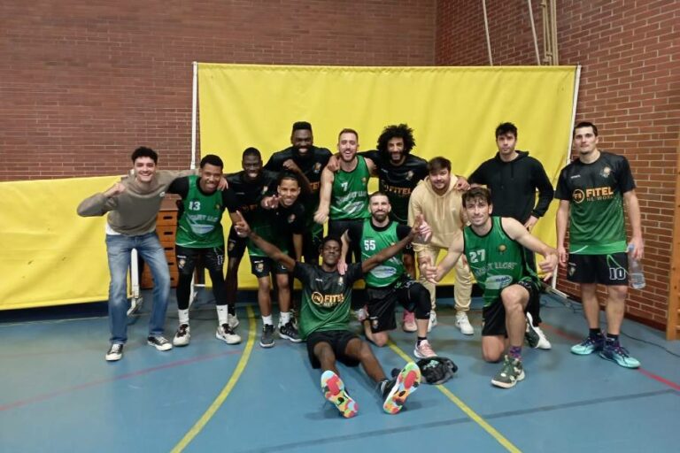 el basquet lloret celebrant la victoria
