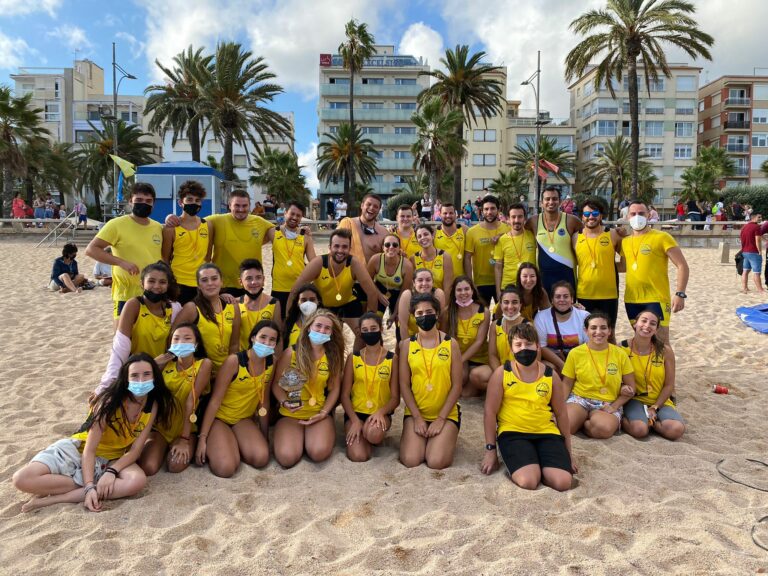 El club de rem Es Vano.