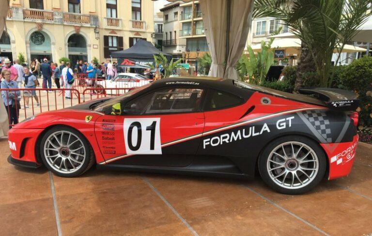 El públic gaudeix amb intensitat del Lloret Formula Weekend, tot i la pluja