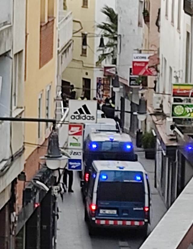La policia, aquest dijous al Carrer del Carme (Mercedes Perez)