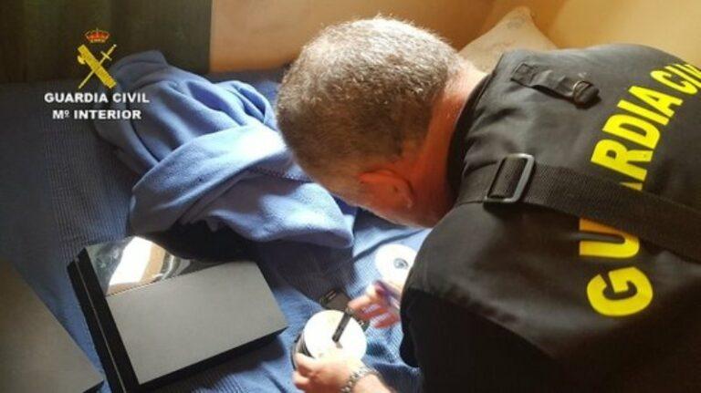 Detenen cinc persones a Catalunya, una a Lloret, implicades en una xarxa de pornografia infantil