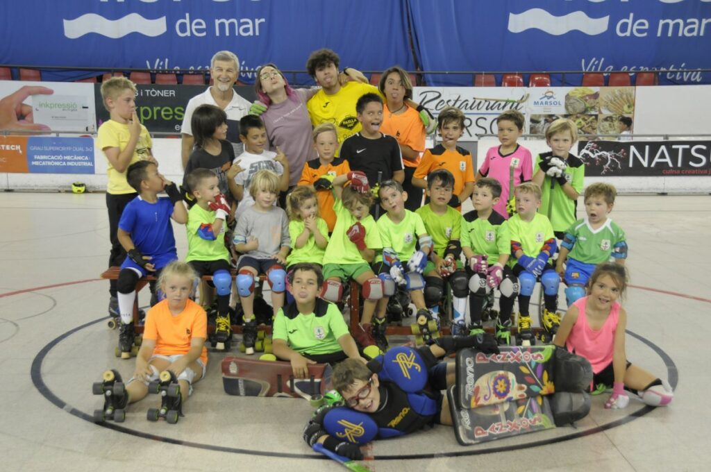Els infants de la base (Club Hoquei Lloret)