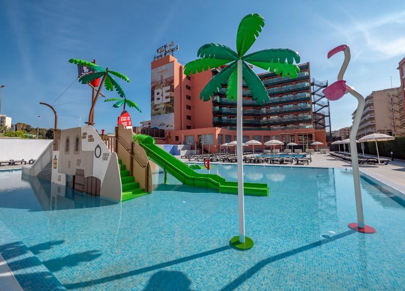 Un dels hotels de Lloret, amb instal·lacions per a famílies.