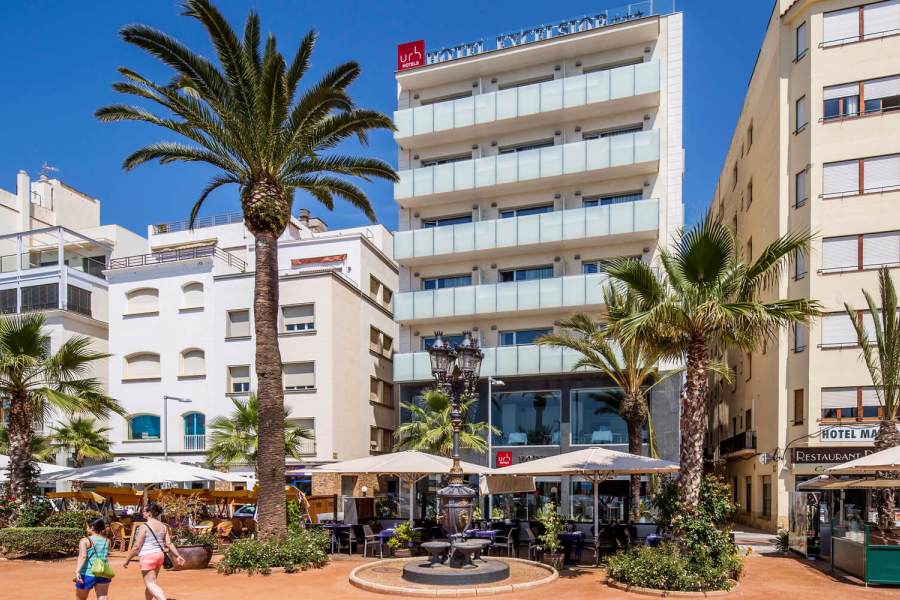Hotels i terrasses al passeig (Excelcior)