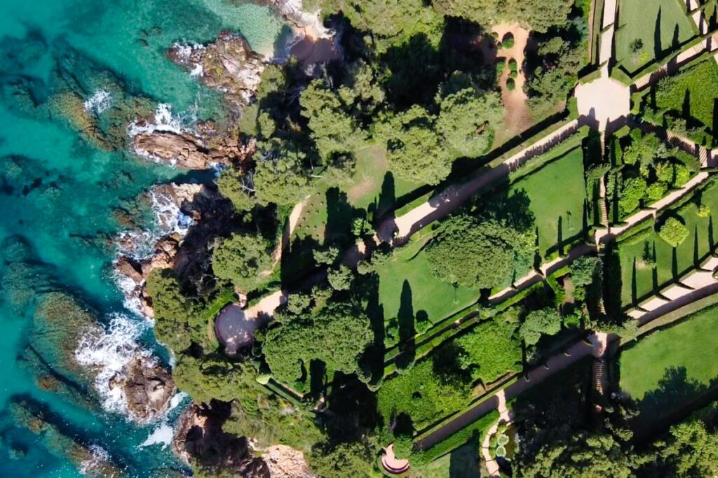 Jardins de Santa Clotilde a vista de drone