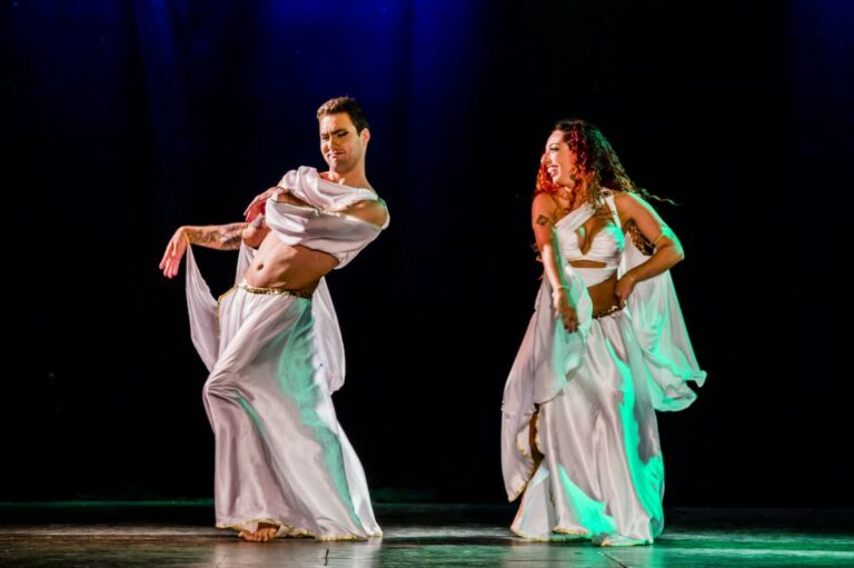 Jordi Martínez i Cristina Catalán oferiran l'espectacle 'Tastets orientals'