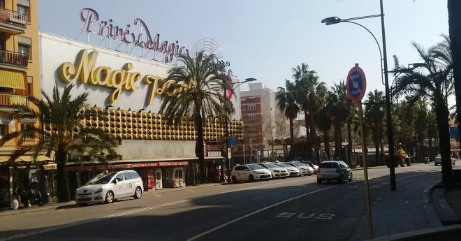 Ajuntament i empresaris neguen que es vulguin treure els locals de Just Marlés