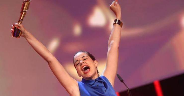 Laia Costa rep el Premi Gaudí a millor actriu protagonista per ‘Victòria’