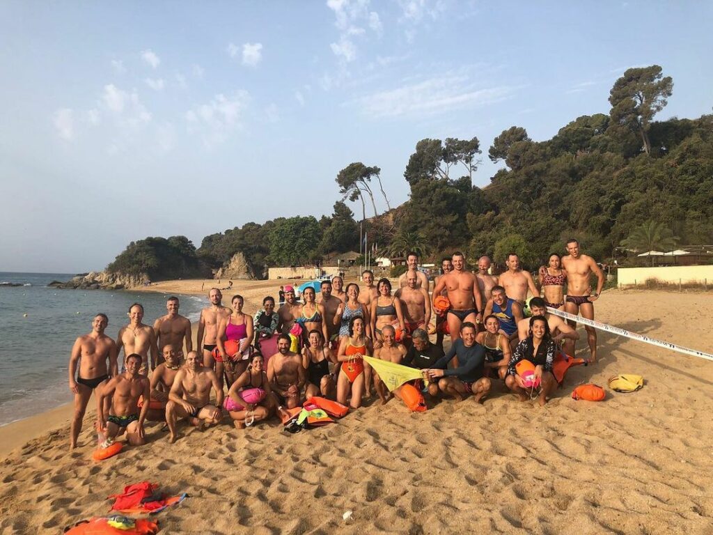 Els nedadors després de la travessia el dia de Santa Cristina (Lloret Aigües Obertes)