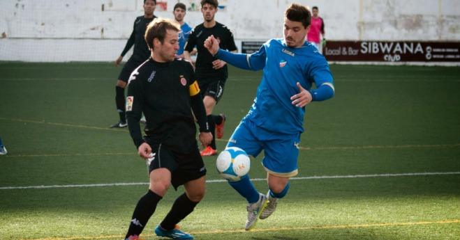 La dissetena jornada sense perdre del Lloret de futbol és el més destacat de la jornada