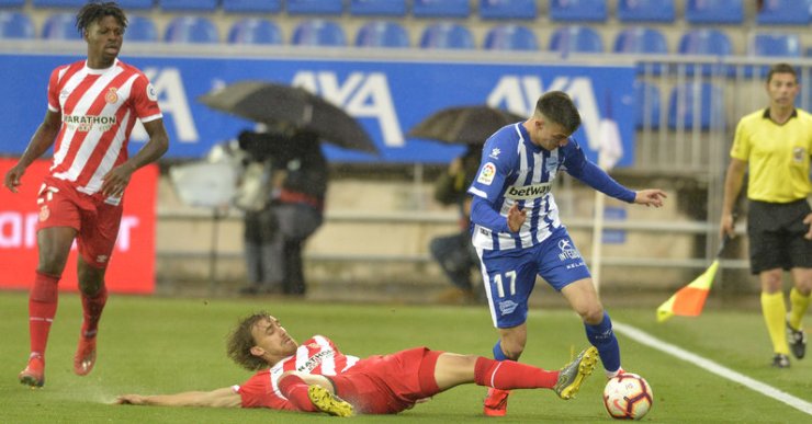 Marc Muniesa és un dels jugadors que s’espera que segueixin al Girona, malgrat el descens