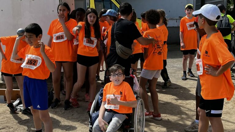 900 alumnes de tot Lloret es posen a prova
