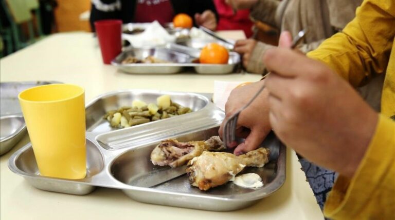 Un menjador escolar (El Periódico)