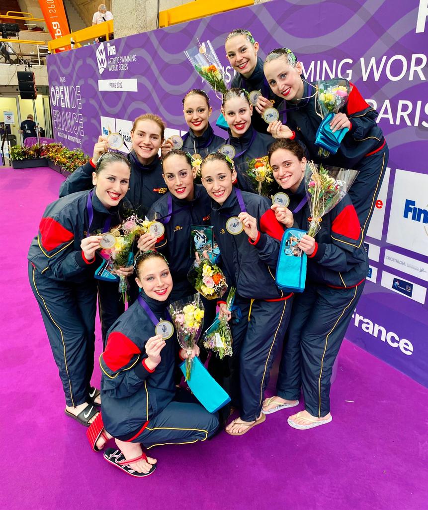 La selecció espanyola de natació artística, amb Mireia Hernández