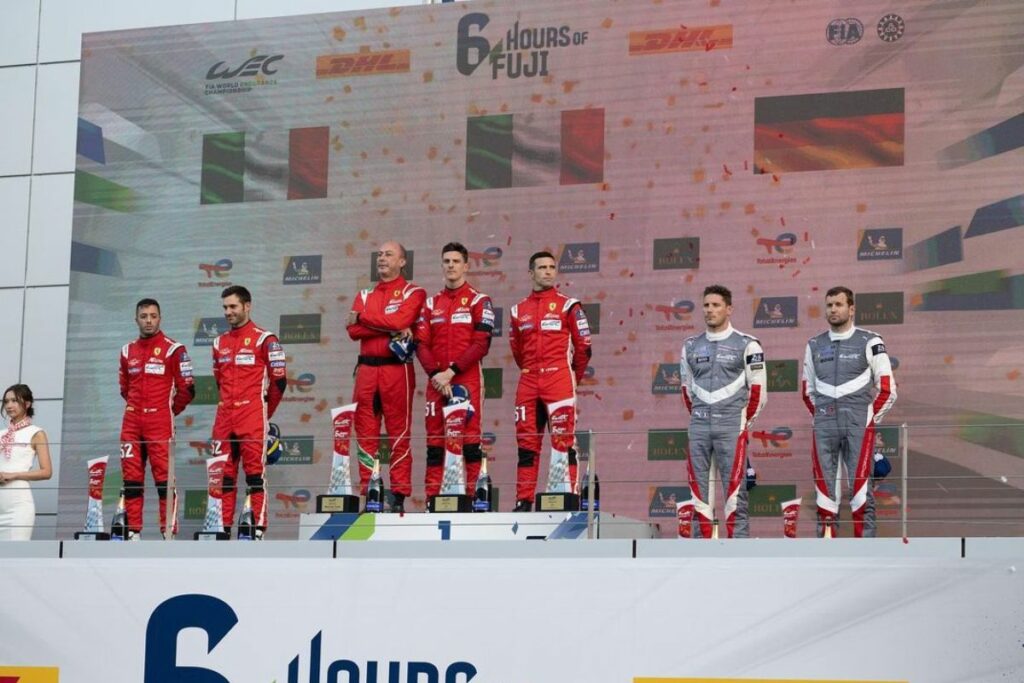El podi de la prova disputada al Japó, amb Ferrari com a guanyador
