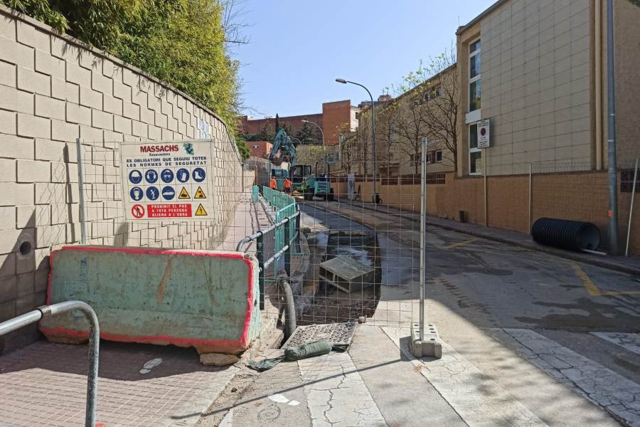 Obres al carrer Felip i Gibert